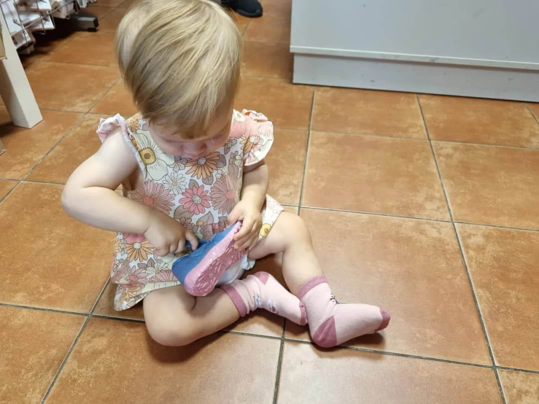 Jakie kapcie do żłobka fizjoterapia: Wybierz najlepsze dla zdrowia stóp