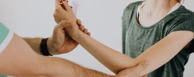 Jak długo trwa rehabilitacja po złamaniu nadgarstka? Oto co musisz wiedzieć